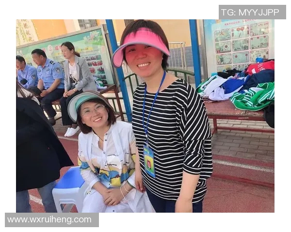 普理查德揭露训练营对抗激烈程度颈部血痕见证战斗般的拼搏精神