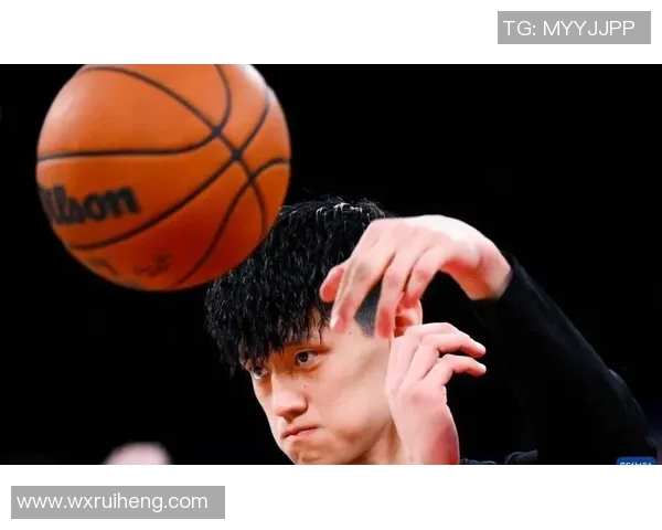 费尔南德斯盛赞曾凡博努力拼搏明日有望迎来首秀机会