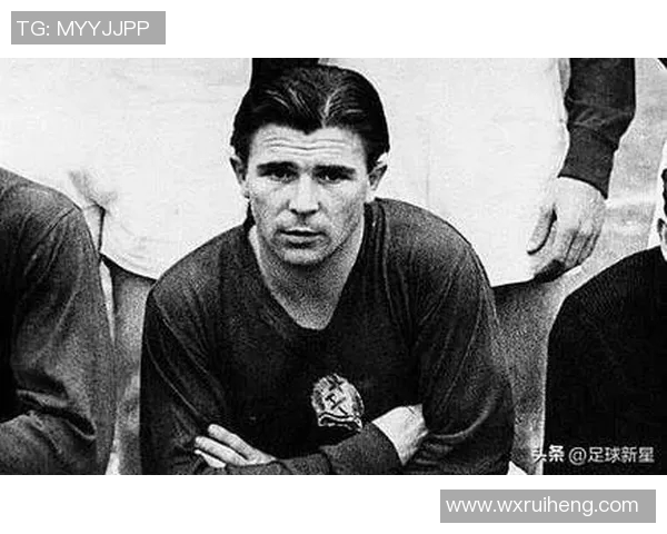 普斯卡什逝世19周年皇马官网致敬队史传奇射手