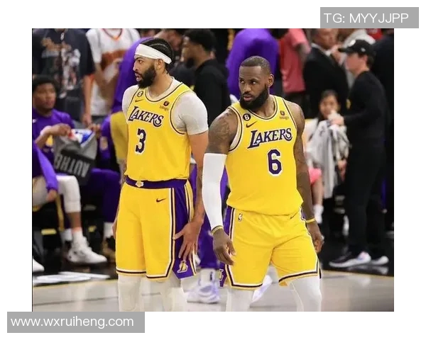 浓眉重返洛杉矶詹姆斯转战达拉斯美媒交易模拟引发热议 浓眉重返洛杉矶詹姆斯转战达拉斯美媒交易模拟引发热议