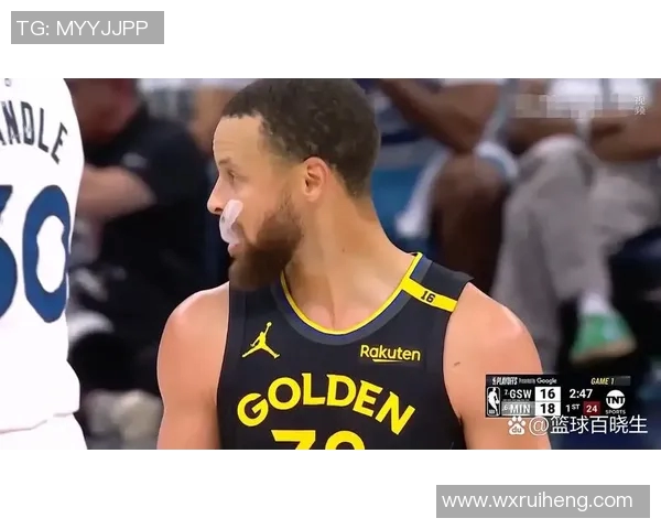 库里中场查看社媒恶评后下半场疯狂发力引发热议