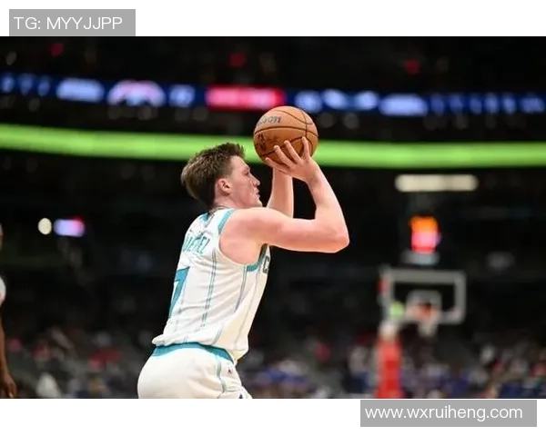 克尼佩尔展现领袖风范20中11三分12中5豪取28分8板7助助球队取胜 克尼佩尔展现领袖风范20中11三分12中5豪取28分8板7助助球队取胜