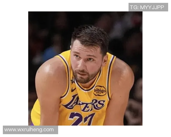 湖人次节遭遇惨败净负18分落后黄蜂9分詹姆斯仅得10分东契奇表现抢眼拿下19分