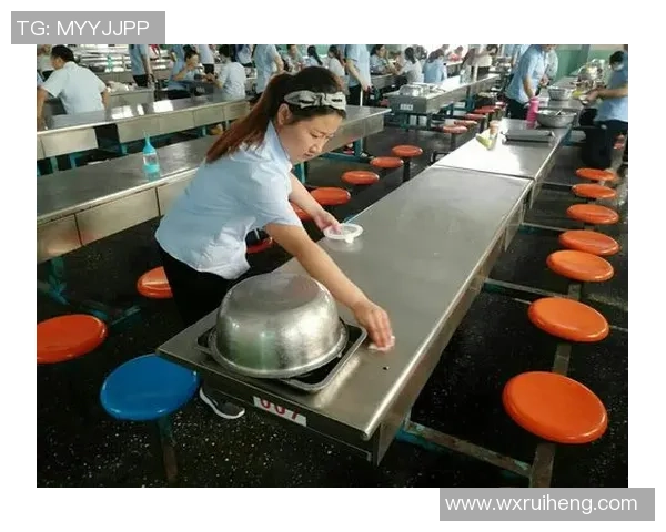 武汉三镇训练纪实：团结拼搏共创辉煌未来的奋斗之路