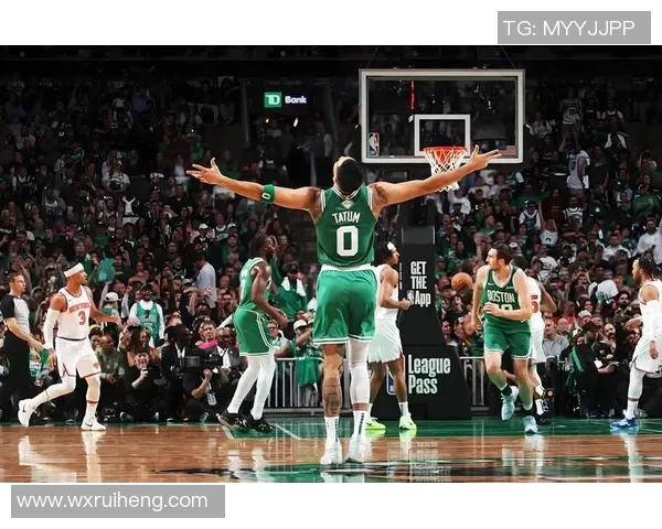 詹姆斯与塔图姆高尔夫球会面照片引热议昨天竟未比赛的真相揭秘 詹姆斯与塔图姆高尔夫球会面照片引热议昨天竟未比赛的真相揭秘