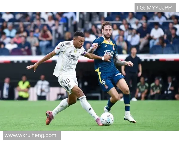 姆巴佩抵达皇马基地进行检查能否出战阿拉维斯成焦点