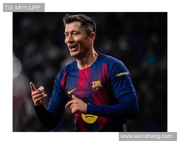 德天空报道莱万不愿在一月离开巴萨坎塞洛交易中未考虑他