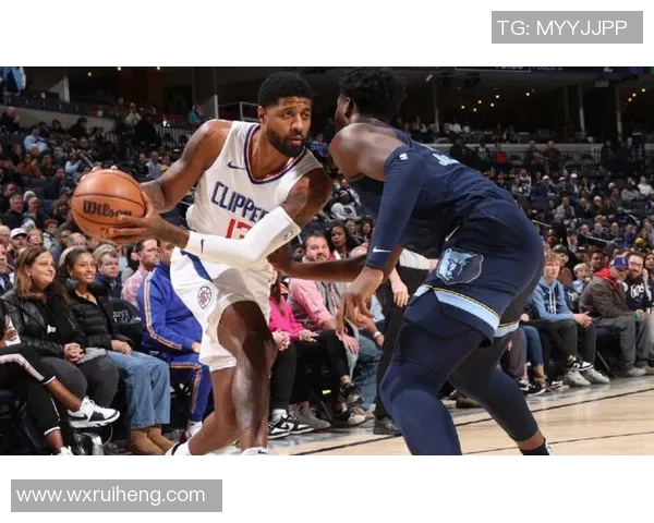 乔治状态回暖24分钟砍下21分5篮板3助攻2抢断三分球表现惊艳